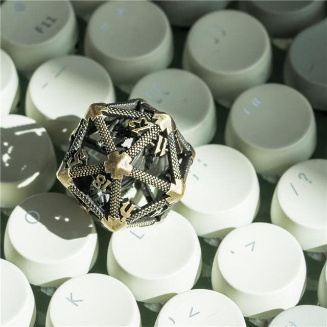 Metal Dice | Hollow "Flying Dragon" | Bronze