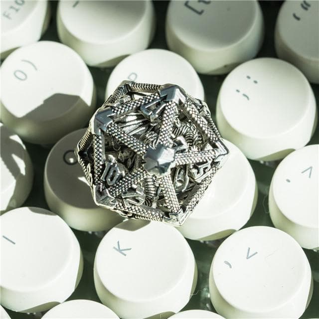 Metal Dice | Hollow "Flying Dragon" | Silver