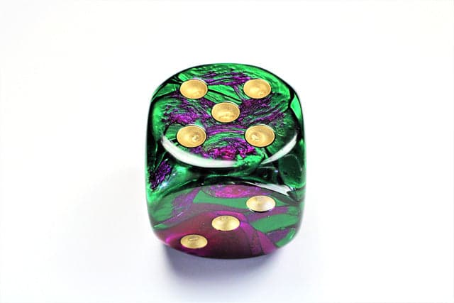 Chessex | 50mm d6 | Acrylic | Gemini Green-Purple/gold (CHX DG5034)