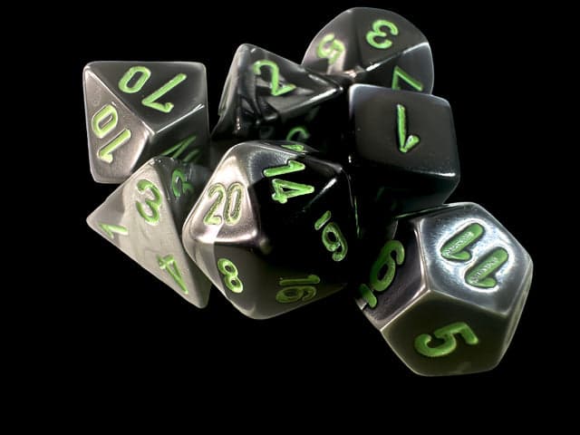 Chessex | Mini-hedral Dice Set | Acrylic | Gemini Black-Grey/green (CHX 20645)